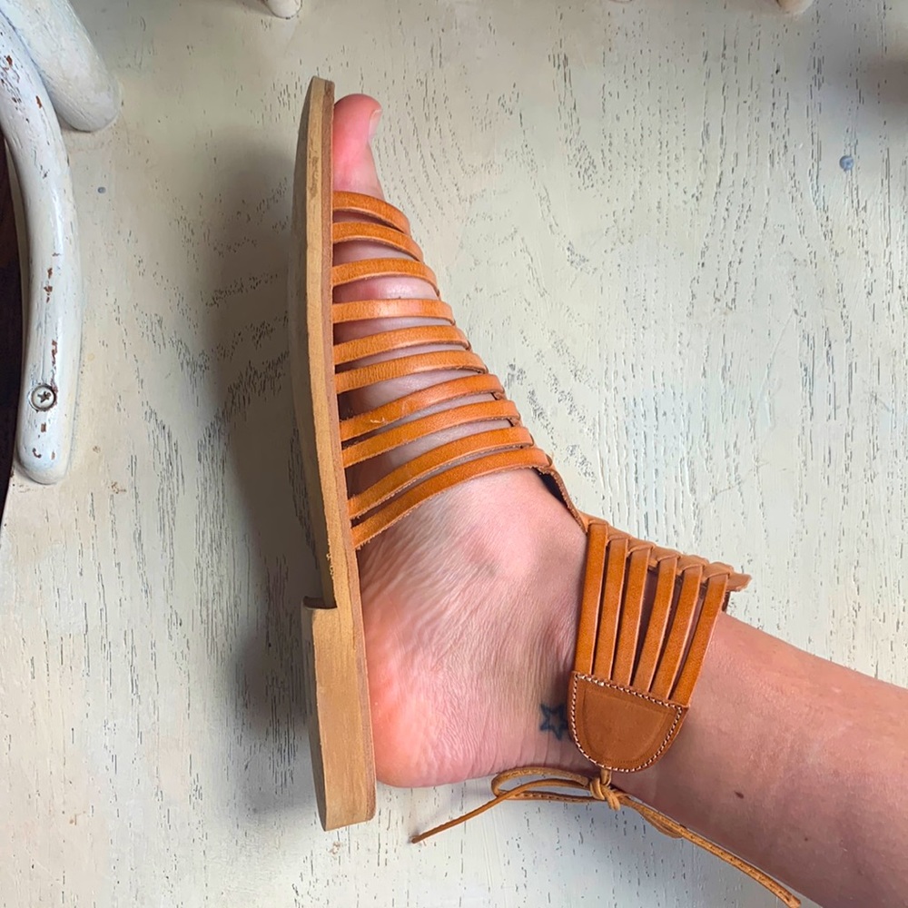 COCOBELLE GLADIATOR HURACHE SANDALS, TAN LEATHER, SIZE 39